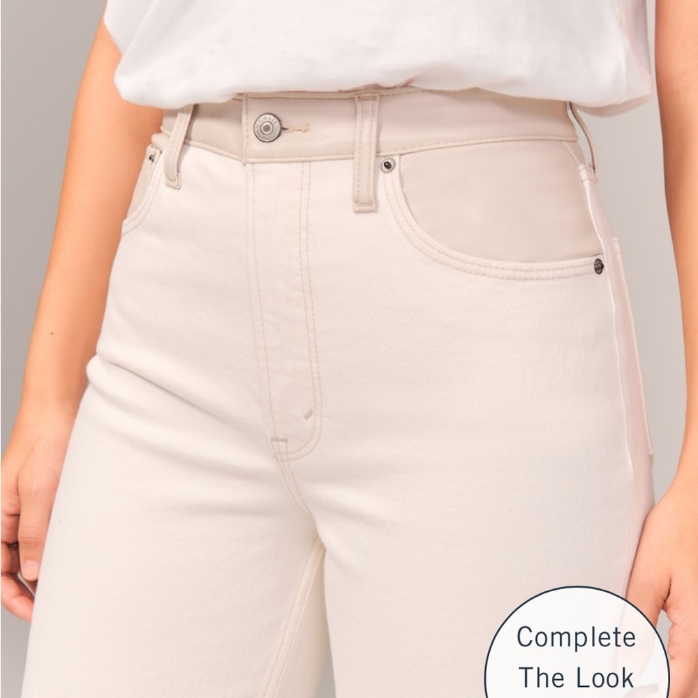 Abercrombie & Fitch: Curve Love Ultra High Rise 90s Straight Jean